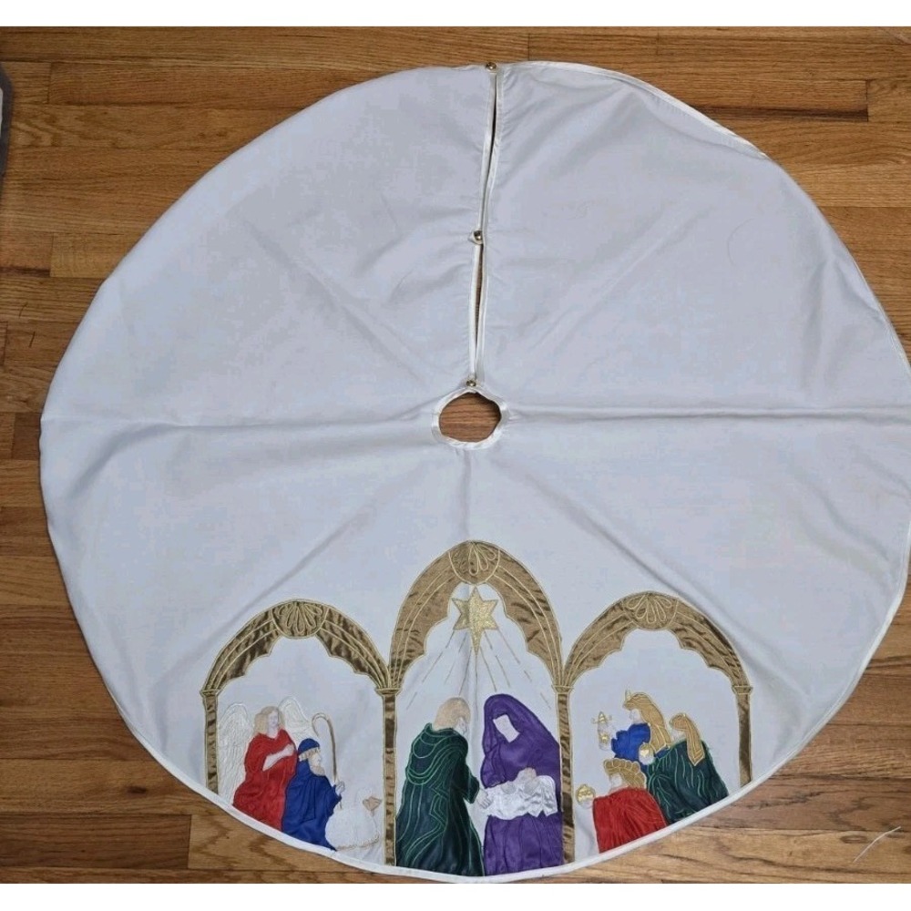 Nativity Christmas Tree Skirt 40" • Appliqué Satin & Gold Embroidery‎